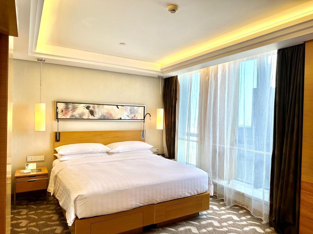 Swissotel Foshan, Guangdong - Free Shuttle To Canton Fair מראה חיצוני תמונה