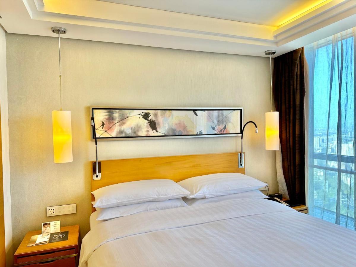 Swissotel Foshan, Guangdong - Free Shuttle To Canton Fair מראה חיצוני תמונה